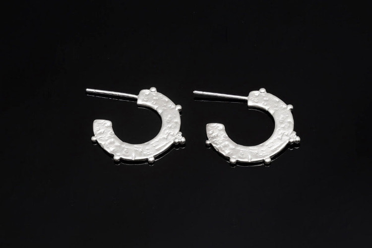 [W] M344-Matt Rhodium Plated (10pairs)-18.5mm Hammered Half Circle Earrings-Silver Post, [PRODUCT_SEARCH_KEYWORD], JEWELFINGER-INBEAD, [CURRENT_CATE_NAME]