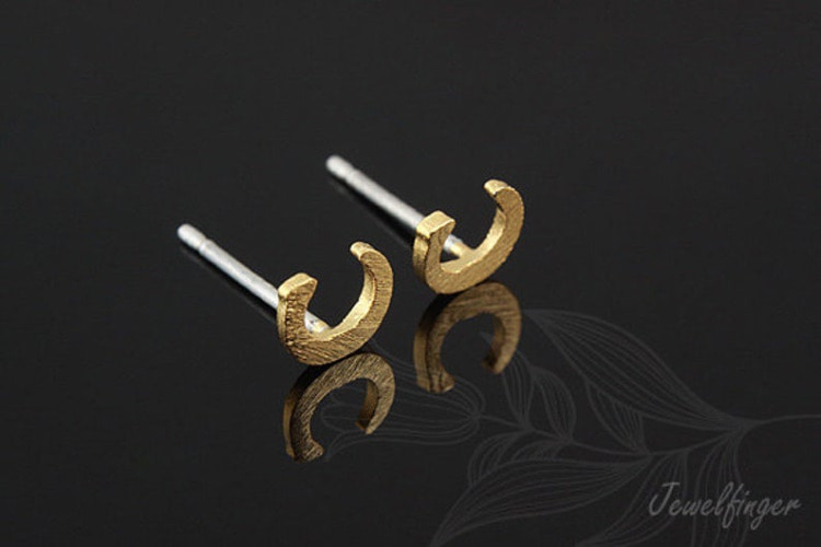 K1211-Gold Plated (1pairs)-Sand Grinding Treatment-Initial C-Initial Earrings-Silver Post, [PRODUCT_SEARCH_KEYWORD], JEWELFINGER-INBEAD, [CURRENT_CATE_NAME]
